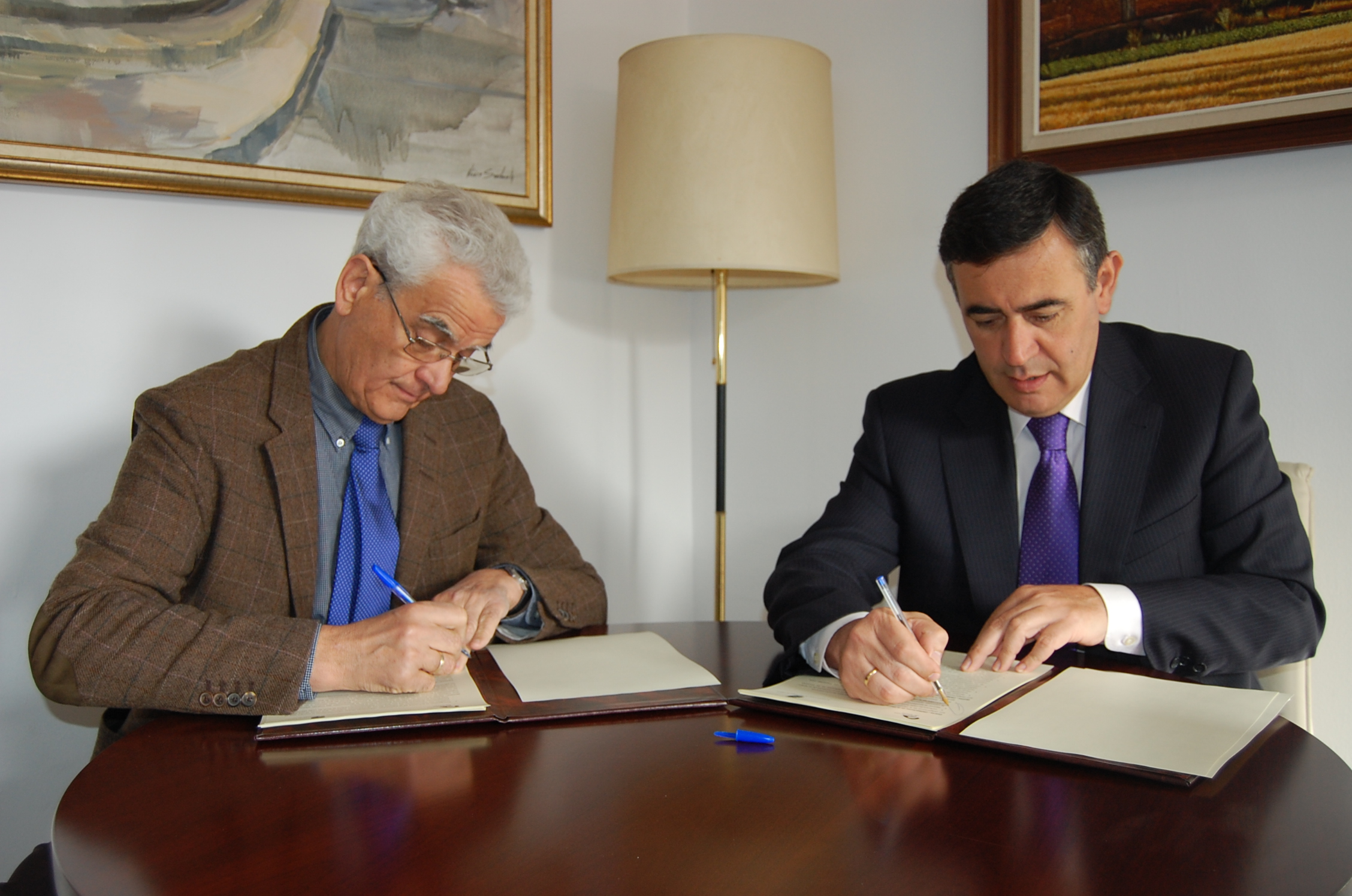 LA DIPUTACIÓN FIRMA CON LOS AYUNTAMIENTOS DE BERLANGA DE DUERO Y QUINTANA REDONDA SENDOS CONVENIOS DE COLABORACIÓN PARA LA FINANCIACIÓN DE ACTIVIDADES CULTURALES, DEPORTIVAS, FERIAS, GUARDERÍA MUNICIPAL Y OFICINA DE TURISMO